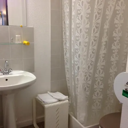 Hotel Mg 2* Клермон-Ферран